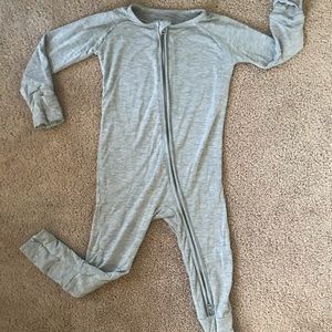 Little Sleepies Heather Gray 6-12 Zippy fair